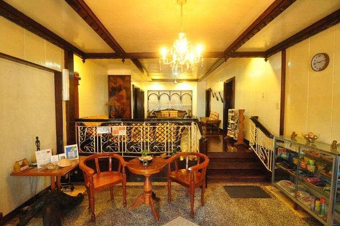 Ayahay Sa Matutina Hotel Puerto Princesa Esterno foto