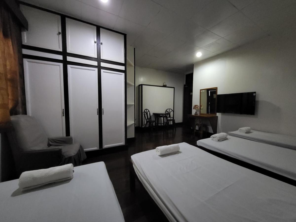 Ayahay Sa Matutina Hotel Puerto Princesa Esterno foto
